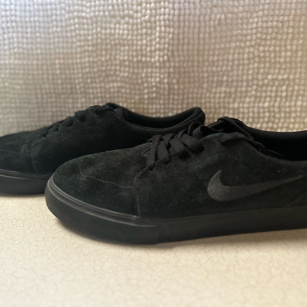 Nike Men’s SB Zoom Stefan Janoski Skate Shoes - Black/Black | Suede/Canvas